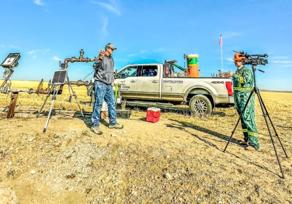 Palmer Bow Island - team to stop methane leaking abandoned well.